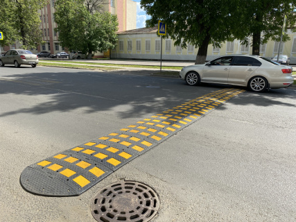 Лежачий полицейский ИДН-900-1 Средний элемент Сотовая структура + Усиленное крепление Лежачий полицейский ИДН-900-1 Средний элемент Сотовая структура + Усиленное крепление