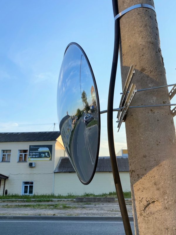 Зеркало круглое на гибком кронштейне 700мм для обзора при выезде с парковки торгового центра, г. Ярославль