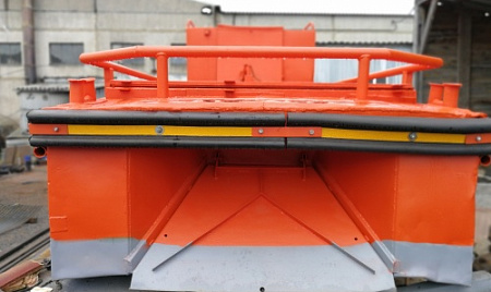 Отбойник на судно (Привальный брус)