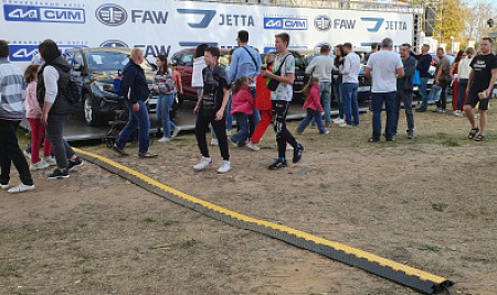 Обустройство площадки для арт-фестиваля «Понизовкин»