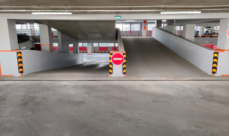 Установка демпферов на парковке БЦ «Декарт»