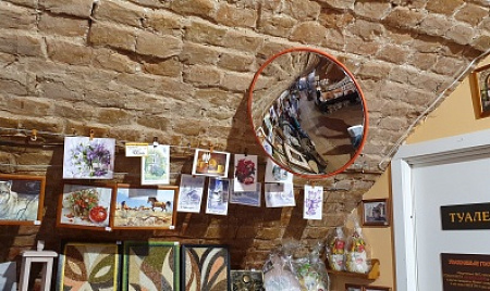 Антикражное зеркало в торговом зале