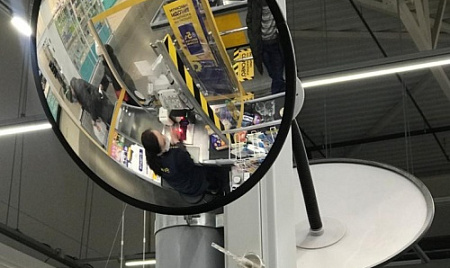 Оформление прикассовой зоны