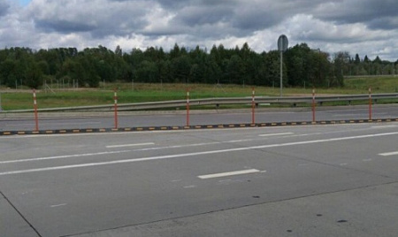 Разделение транспортных потоков. Трасса Москва-Санкт-Петербург