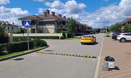 Ограничение скоростного режима на дороге в коттеджном поселке