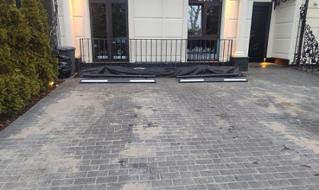 Обустройство парковки у коттеджа