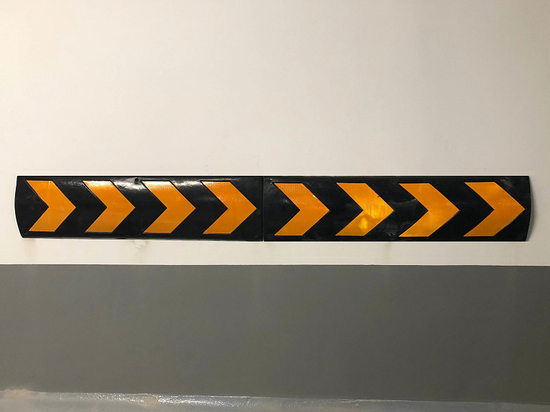 Защита резиновая стен на территории парковки Защита резиновая стен на территории парковки