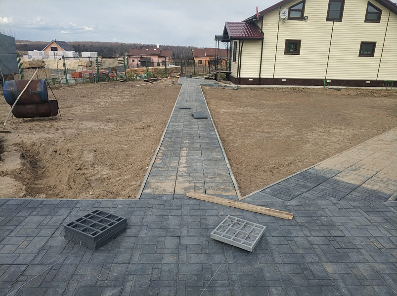 Устройство тротуара полимерпесчаной плиткой Устройство тротуара полимерпесчаной плиткой