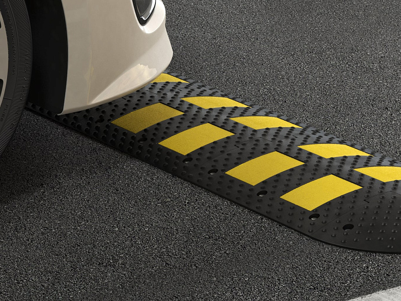 Резиновый лежачий полицейский ИДН-500 с армированием металлокордом Резиновый лежачий полицейский ИДН-500 с армированием металлокордом