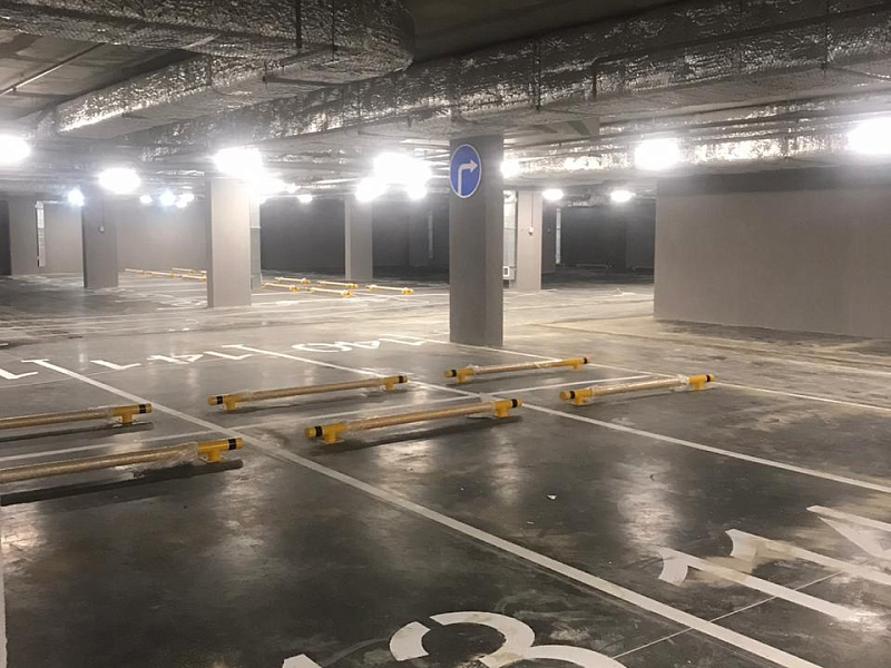 Использование прямых отбойников для колес на закрытом паркинге Использование прямых отбойников для колес на закрытом паркинге