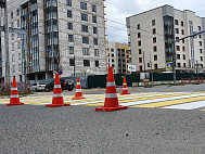 Обозначение зоны пешеходного перехода с помощью сигнальных дорожных конусов 520 мм