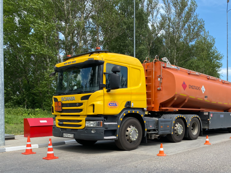 Применение сигнальных конусов на АЗС Применение сигнальных конусов на АЗС