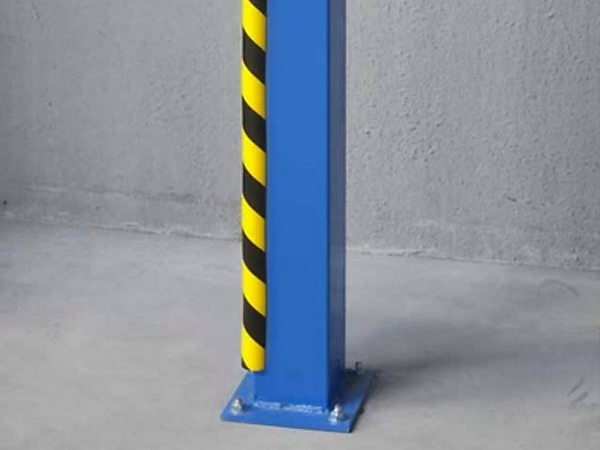 Защитный профиль из пенополиуретана для предупреждения столкновения складской и производственной техники с конструкциями Защитный профиль из пенополиуретана для предупреждения столкновения складской и производственной техники с конструкциями