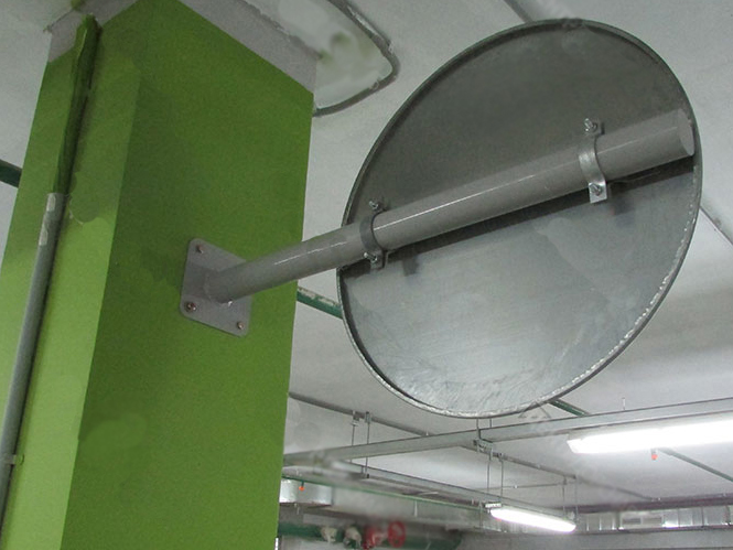 Зеркало дорожное на кронштейне Зеркало дорожное на кронштейне